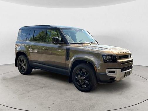 2025 Land Rover Defender 110 P300
