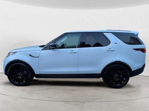 2024 Land Rover Discovery P300 S