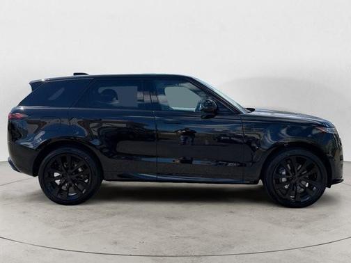 Santorini Black Metallic 2026 Land Rover Range Rover Sport SE