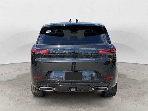 Santorini Black Metallic 2026 Land Rover Range Rover Sport SE