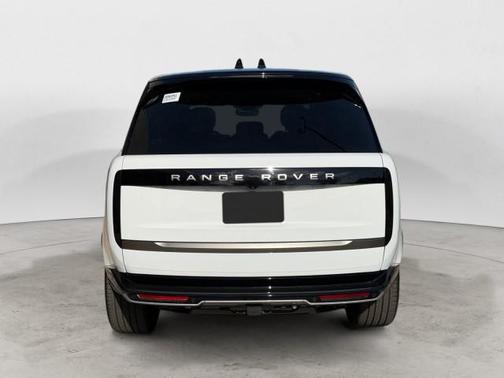 2026 Land Rover Range Rover P530 SE 7 Seat