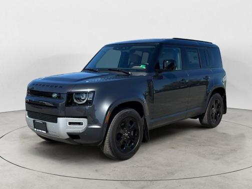 2025 Land Rover Defender 110 P300