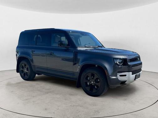 2025 Land Rover Defender 110 P300