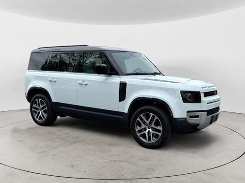 2025 Land Rover Defender 110 P300