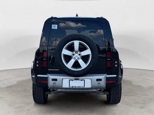 2025 Land Rover Defender 110 P400 S
