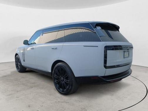 2025 Land Rover Range Rover P530 SE 7 Seat