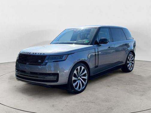 2025 Land Rover Range Rover P400 SE 7 Seat