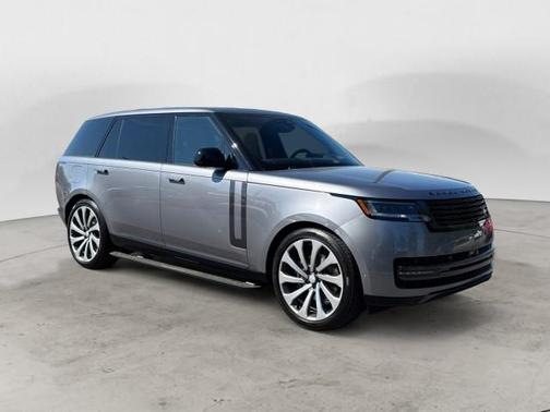 2025 Land Rover Range Rover P400 SE 7 Seat