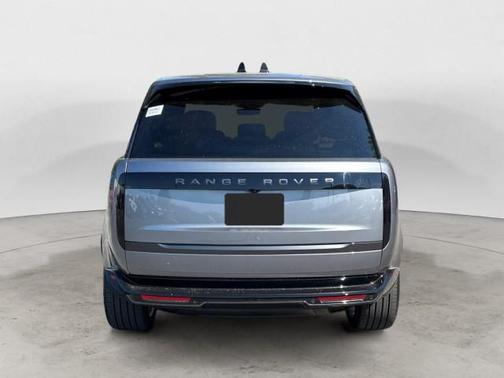 2025 Land Rover Range Rover P400 SE 7 Seat
