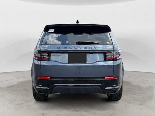 Varesine Blue Metallic 2026 Land Rover Discovery Sport Landmark