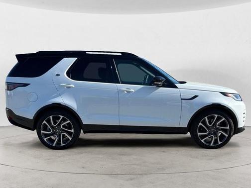2025 Land Rover Discovery P360 Dynamic SE