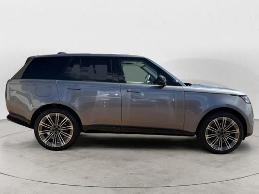 Eiger Grey Metallic 2026 Land Rover Range Rover P400 SE