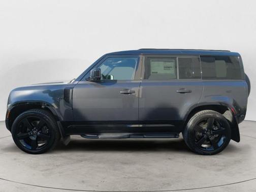 2025 Land Rover Defender 110 P400 X-Dynamic SE
