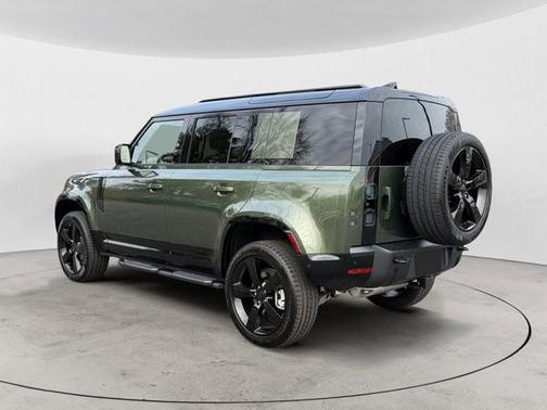 2026 Land Rover Defender P400 X-Dynamic SE