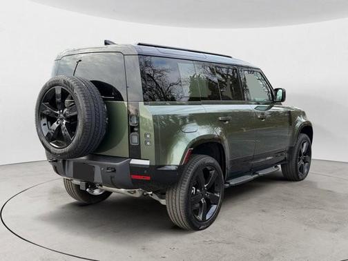 2026 Land Rover Defender P400 X-Dynamic SE