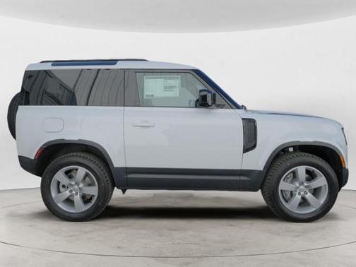 2025 Land Rover Defender 90 P300 S