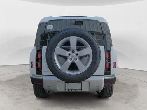 2025 Land Rover Defender 90 P300 S