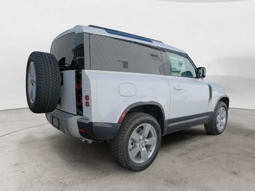 2025 Land Rover Defender 90 P300 S