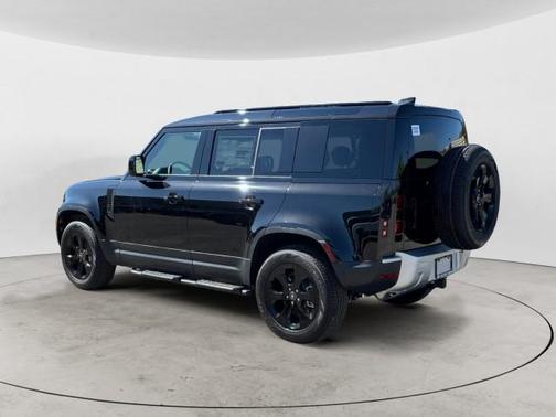 2025 Land Rover Defender 110 P300