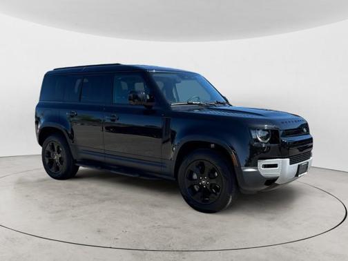 2025 Land Rover Defender 110 P300