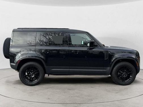 2023 Land Rover Defender 110 S