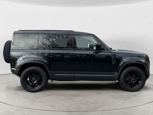 2023 Land Rover Defender 110 S