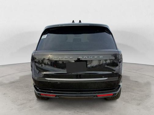 Santorini Black Metallic 2026 Land Rover Range Rover P400 SE