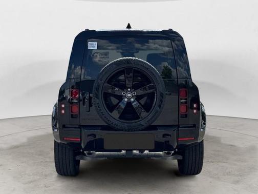 2025 Land Rover Defender 110 P400 X-Dynamic SE
