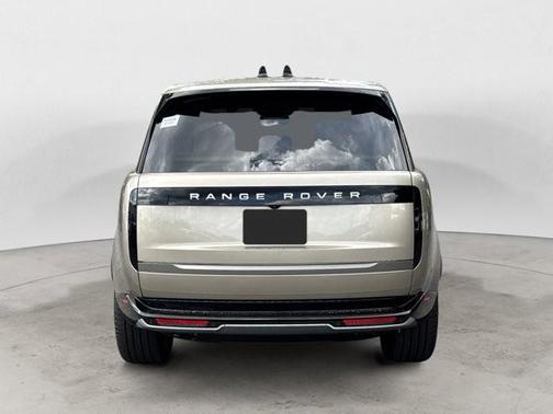 2025 Land Rover Range Rover P550e SE