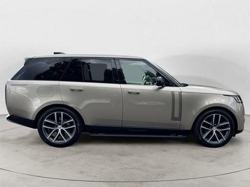 2025 Land Rover Range Rover P550e SE