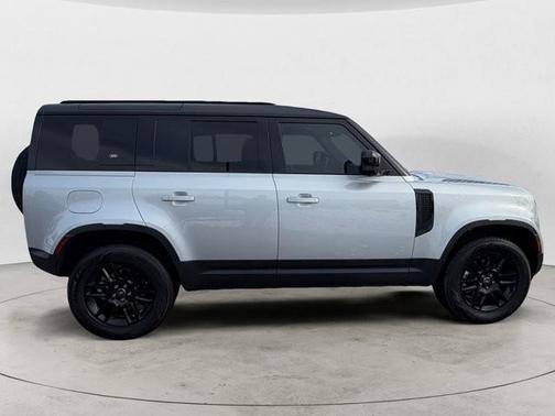 2024 Land Rover Defender 110 P300