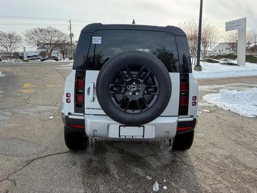 2024 Land Rover Defender 110 P300