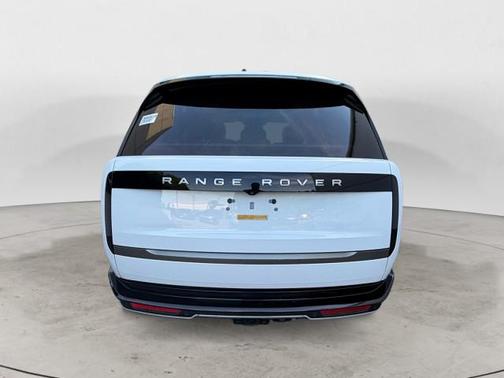 WHITE 2025 Land Rover Range Rover P530 SE