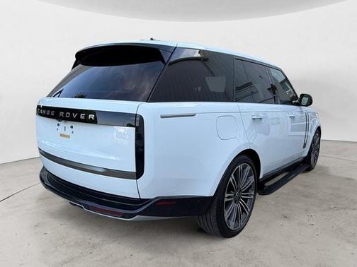 WHITE 2025 Land Rover Range Rover P530 SE