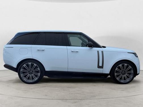 WHITE 2025 Land Rover Range Rover P530 SE