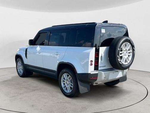 2025 Land Rover Defender 110 P300