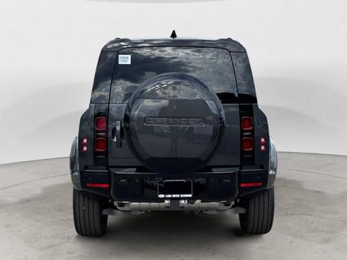 2025 Land Rover Defender 110 P400 X-Dynamic SE