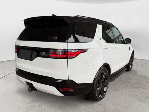 Fuji White 2025 Land Rover Discovery P360 Dynamic SE