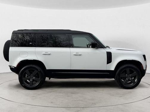 2023 Land Rover Defender 110 S