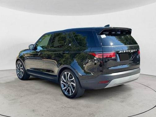 2024 Land Rover Discovery P300 S