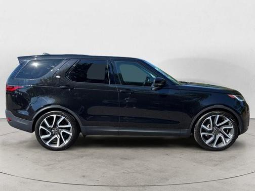 2024 Land Rover Discovery P300 S