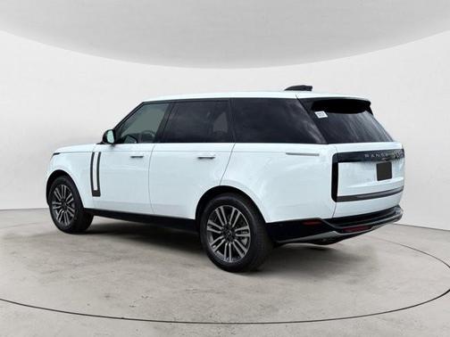 2025 Land Rover Range Rover P530 SE