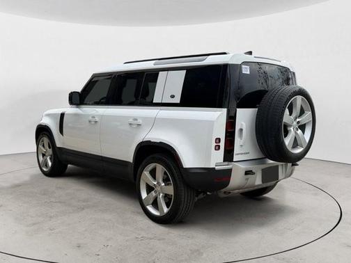 2024 Land Rover Defender 110 P300