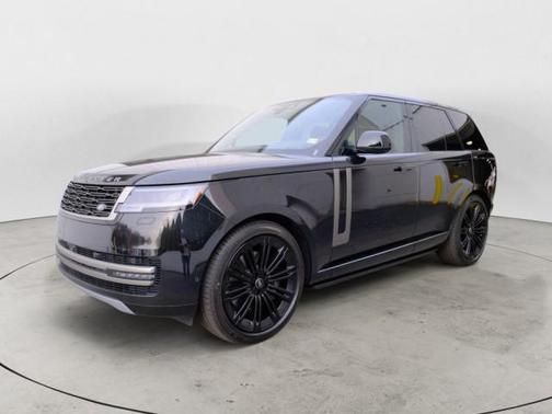 2025 Land Rover Range Rover P530 SE