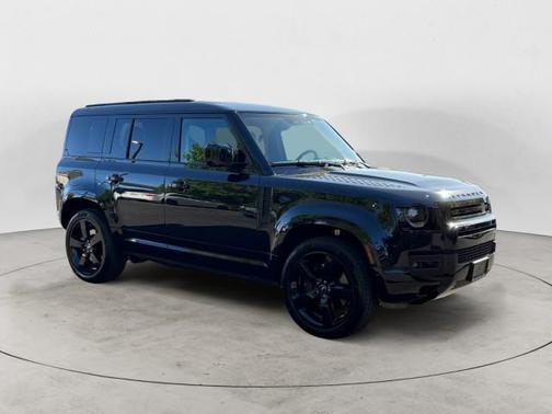 2025 Land Rover Defender 110 P400 X-Dynamic SE