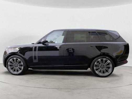 2025 Land Rover Range Rover P530 SE 7 Seat