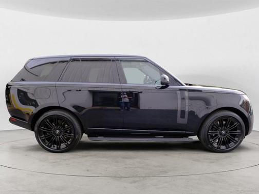 2025 Land Rover Range Rover P530 SE