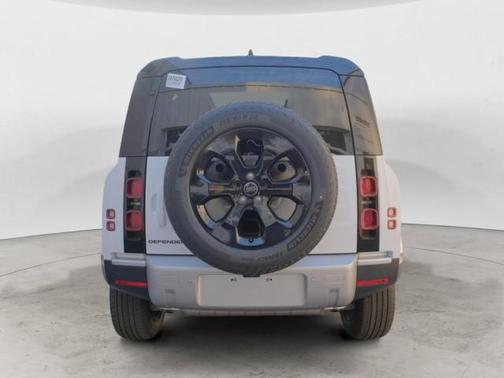 2025 Land Rover Defender 90 P300 S