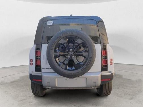 2025 Land Rover Defender 90 P300 S