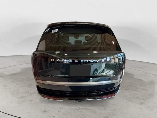 British Racing Green SV Bespoke Ultra Met Gloss 2026 Land Rover Range Rover P400 SE